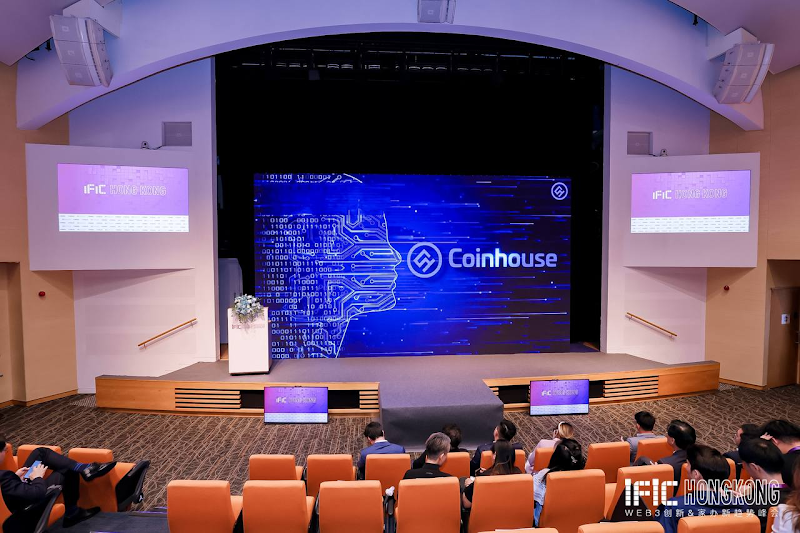 Finwex精彩瞬间，Coinhouse，在会上与多方团体的交流沟通